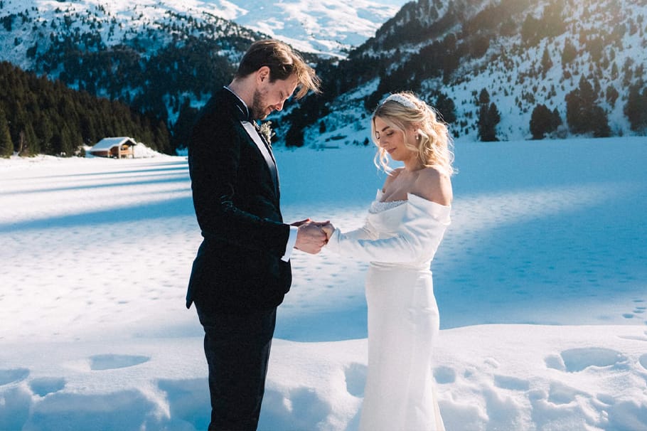 wedding Couchevel photographer planner videographer