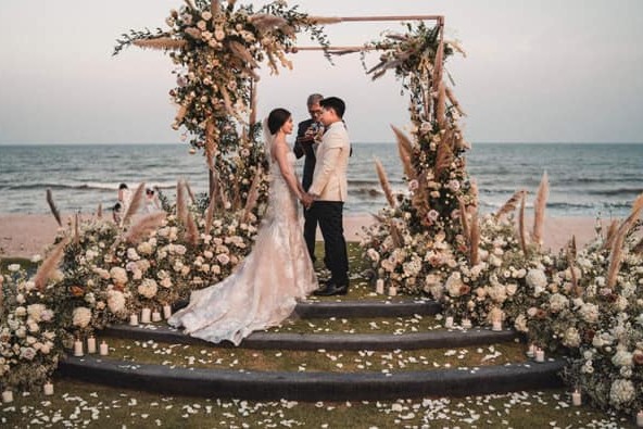 Getting married in Thailand, Bangkok Hin Hin